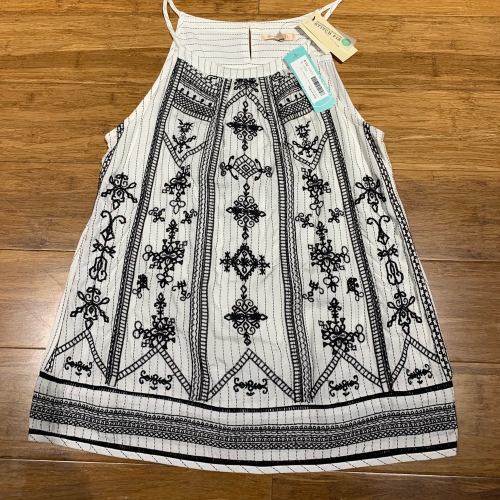 STITCH FIX SKIES ARE BLUE HALTER TOP